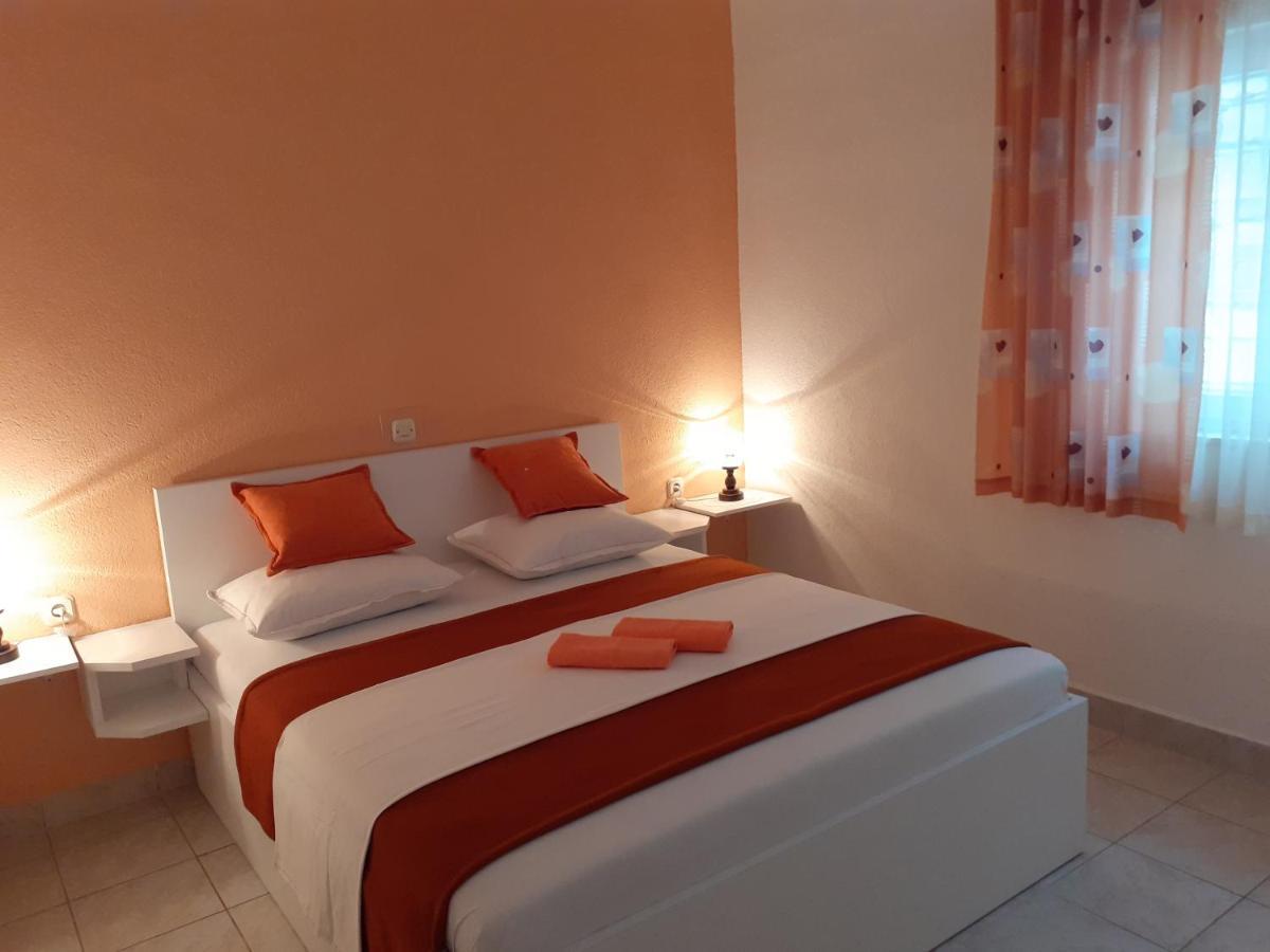 Apartments With A Parking Space Gradac, Makarska - 11332 Gradac (Split-Dalmatia) Exterior foto