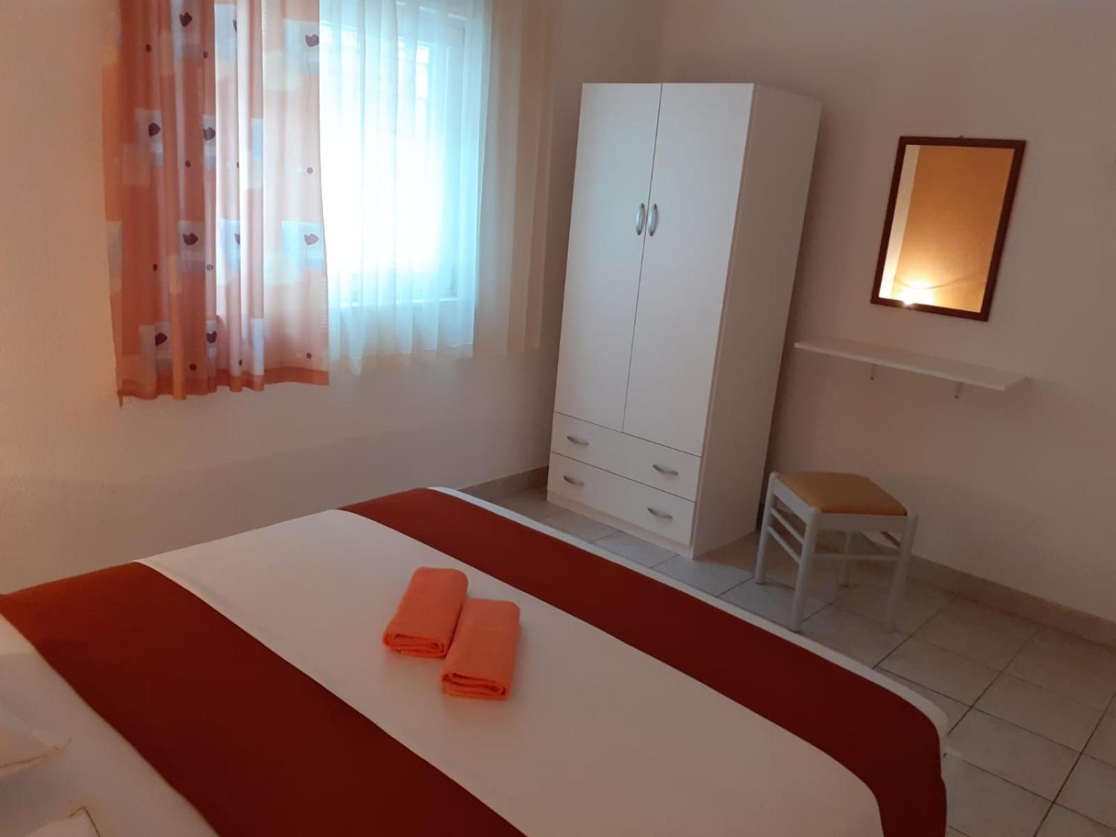 Apartments With A Parking Space Gradac, Makarska - 11332 Gradac (Split-Dalmatia) Quarto foto