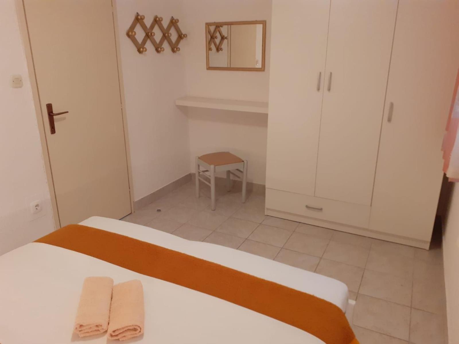 Apartments With A Parking Space Gradac, Makarska - 11332 Gradac (Split-Dalmatia) Quarto foto